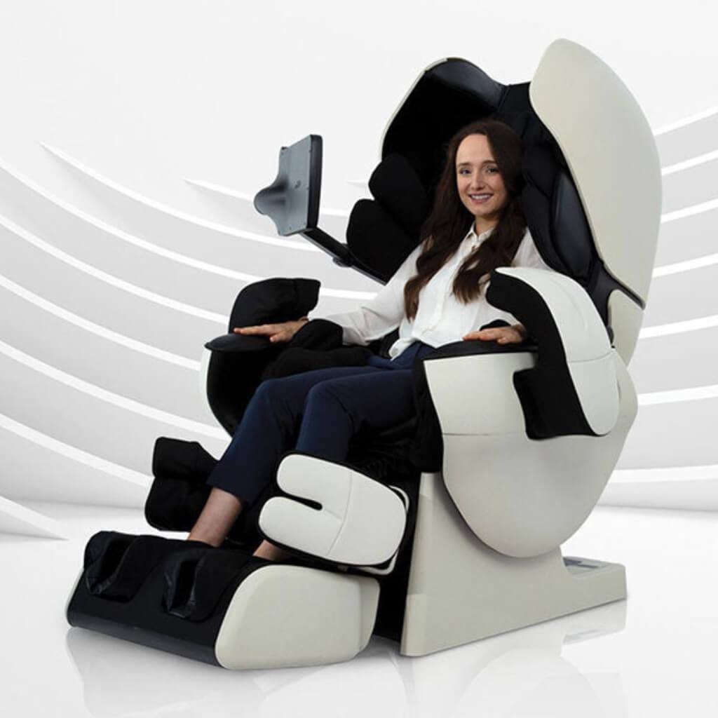 Inada Robo Massage Chair with Facial Recognition