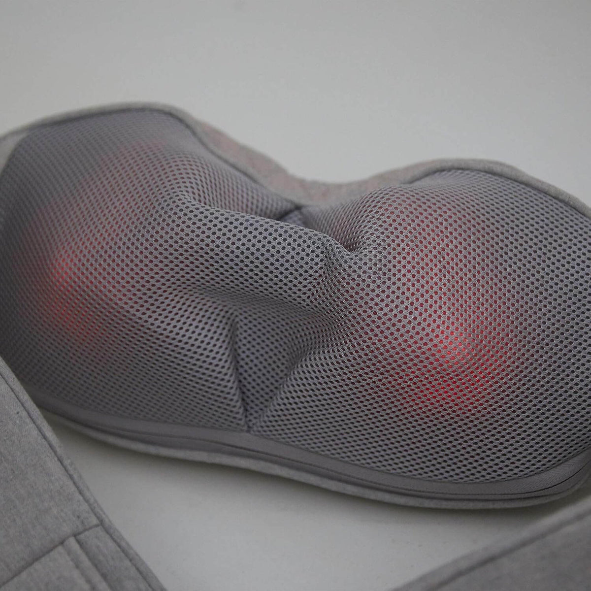 Synca Quzy - Premium Wireless Neck and Shoulder Massager