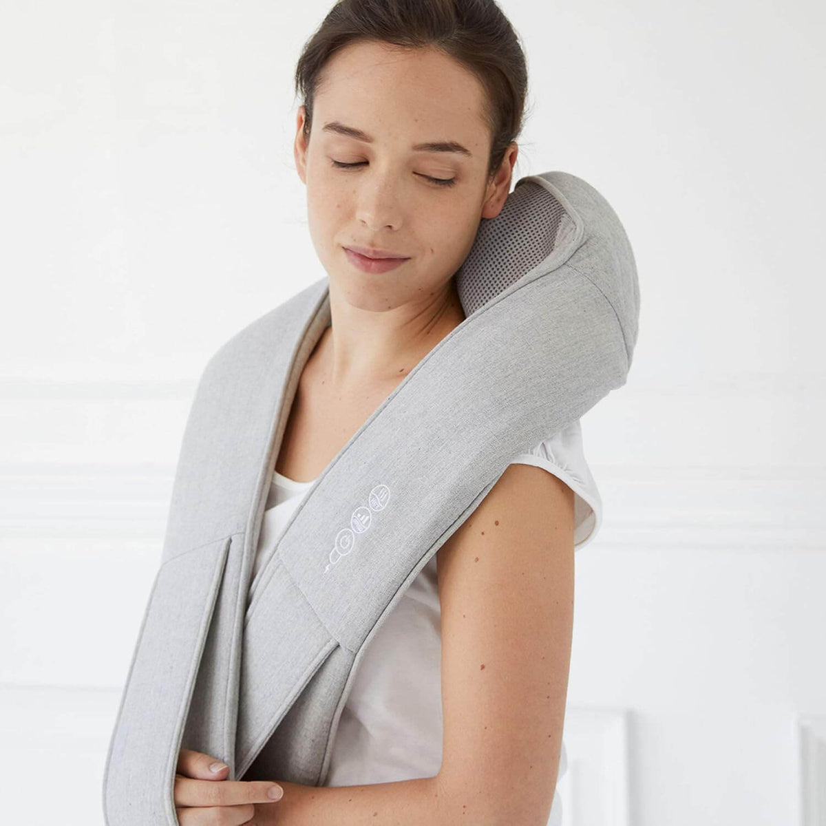 Synca Quzy - Premium Wireless Neck and Shoulder Massager