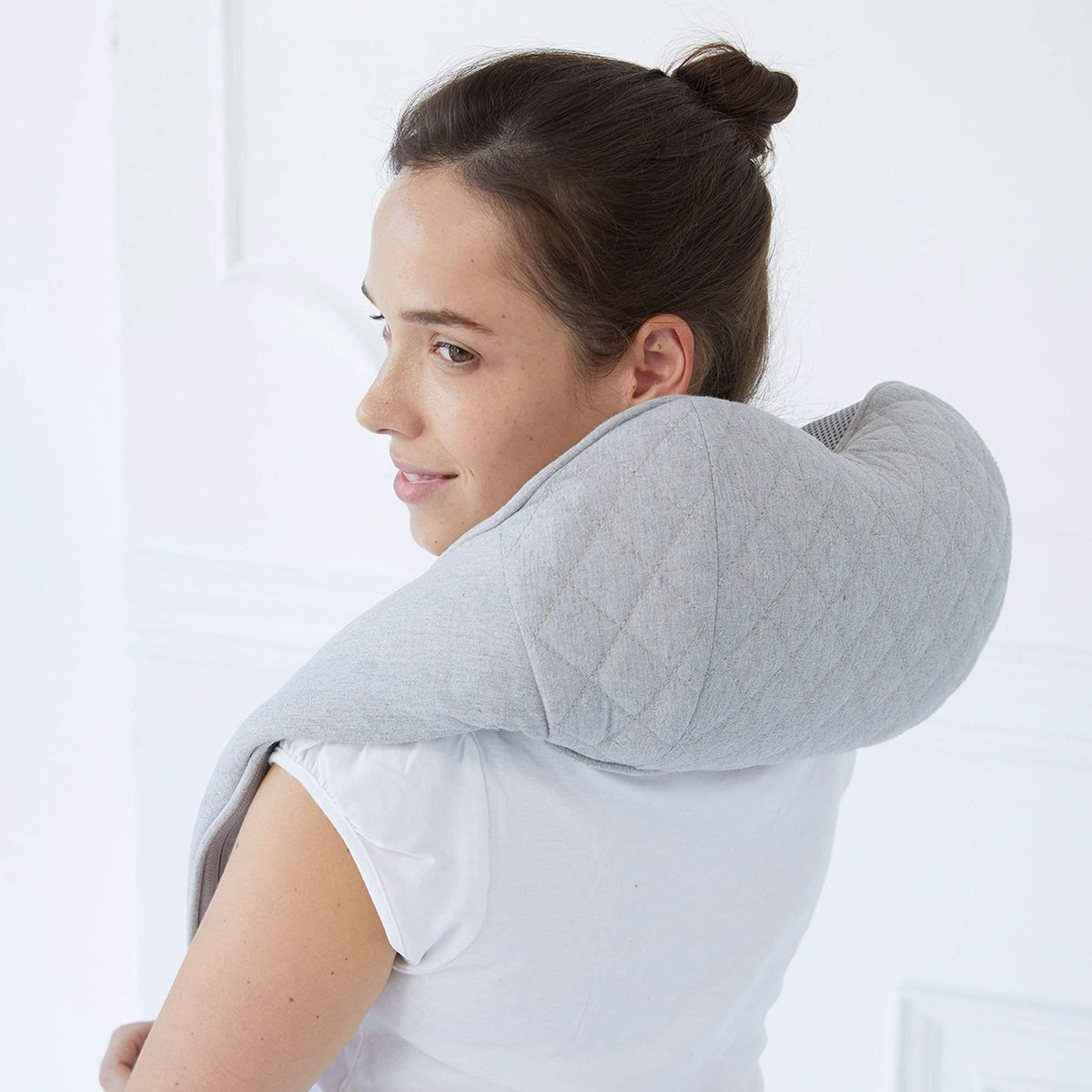 Synca Quzy - Premium Wireless Neck and Shoulder Massager