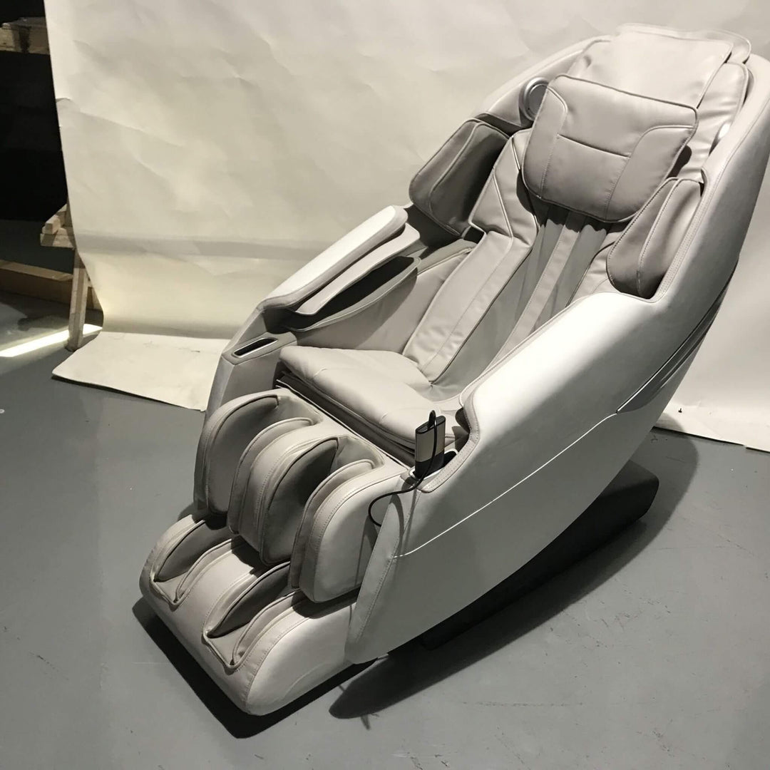 MS-357 Massage Chair | Fits people of all heights.