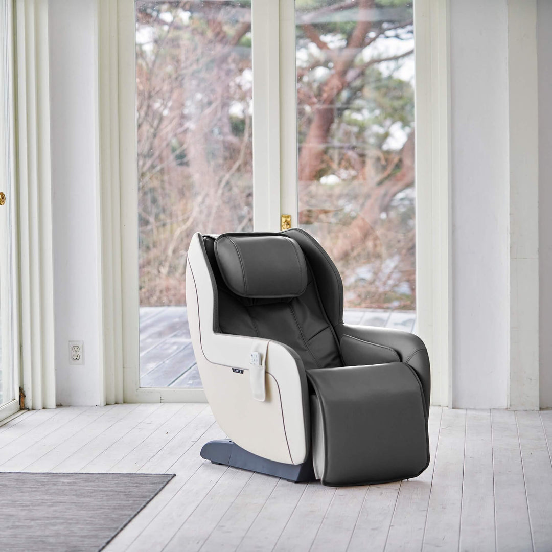 Synca CirC Plus Massage Chair - Comfort and Style