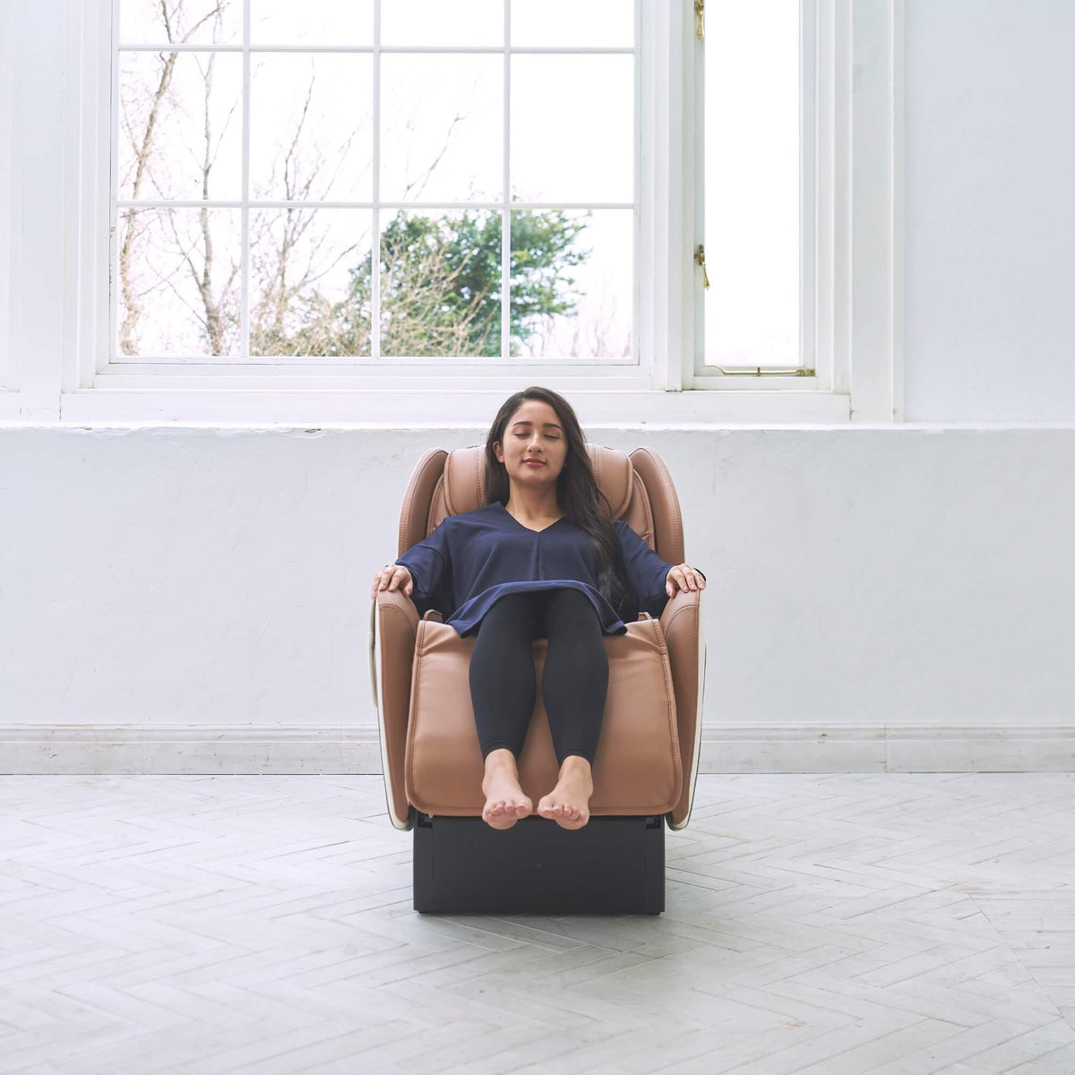 Synca CirC Plus Massage Chair - Comfort and Style