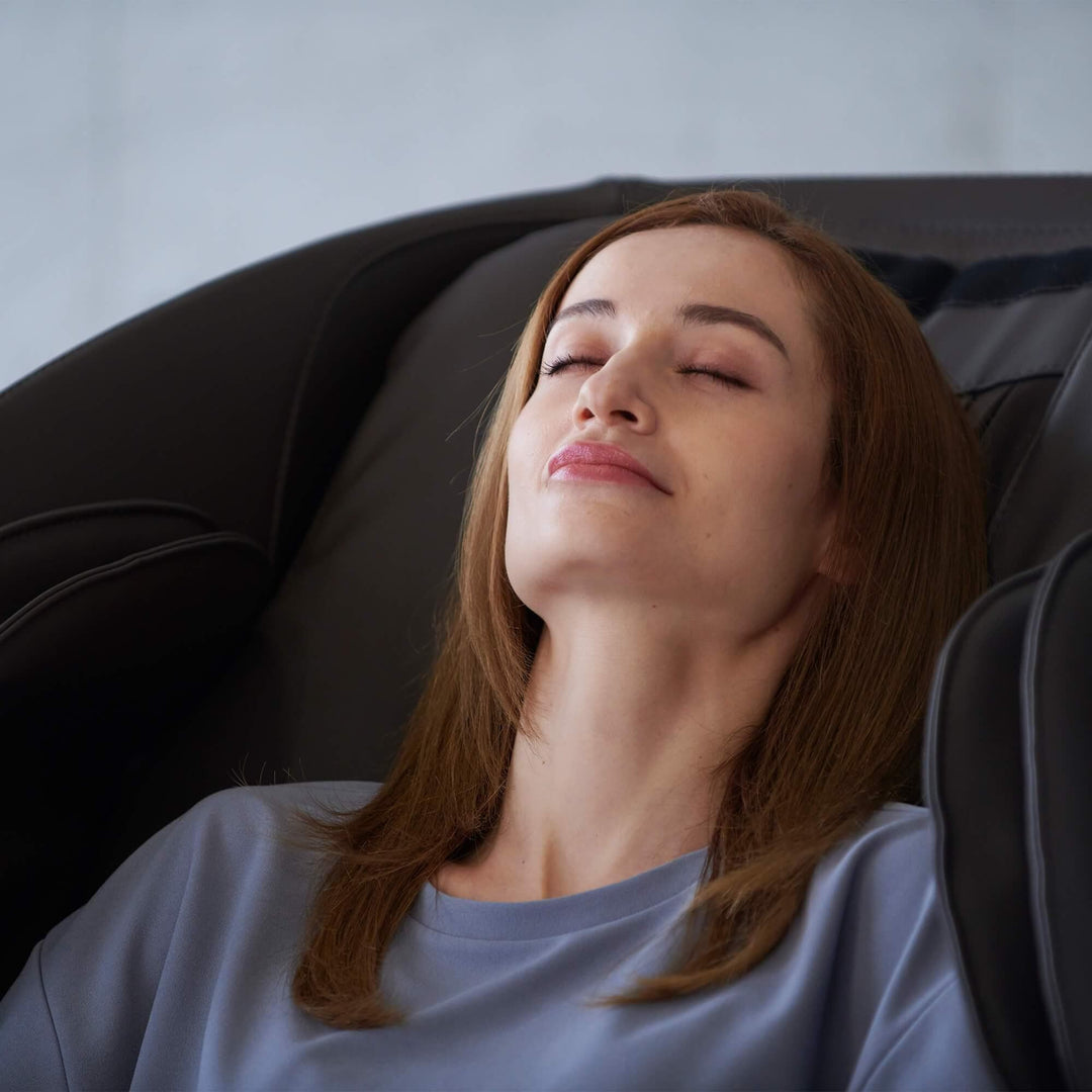 Synca Hisho SL Track Heated Deluxe Zero Gravity Massage Chair