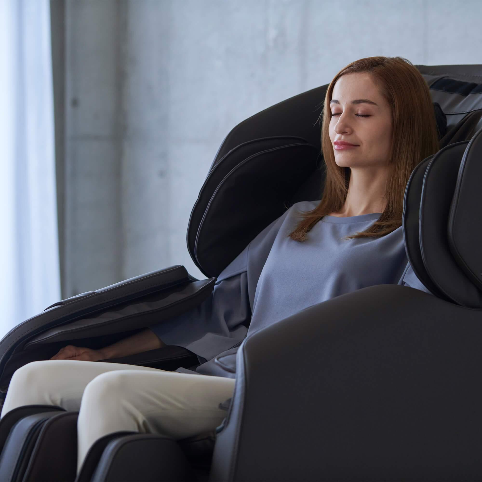 Synca Hisho Sl Track Heated Deluxe Zero Gravity Massage Chair Zebra